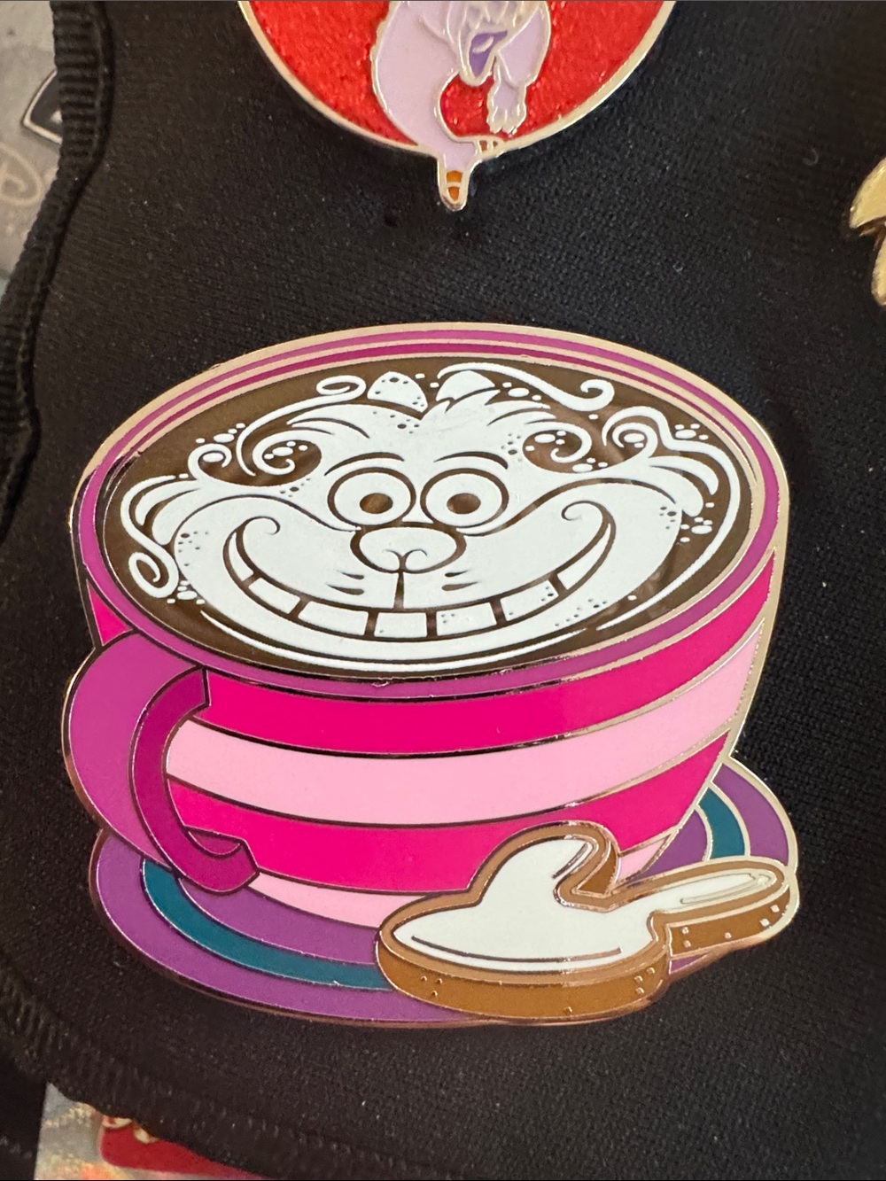 Disney pin trading 2018 latte series Cheshire Cat pin NWT FIRST edition
